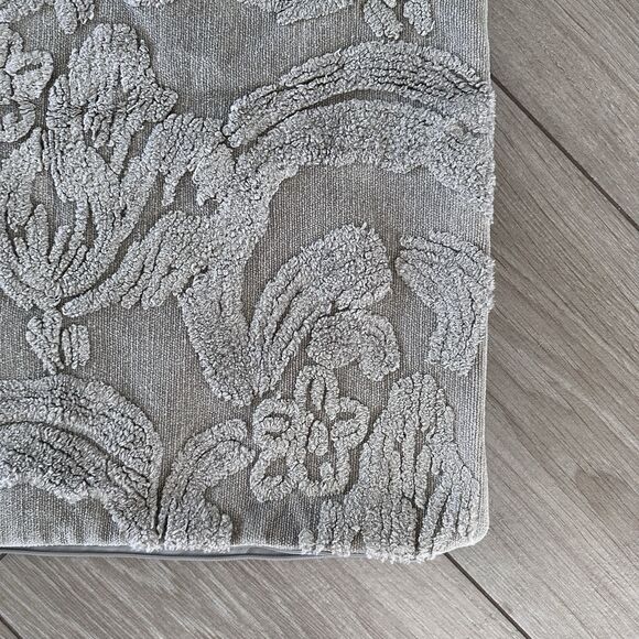 Pottery Barn Natalia Jacquard Pillow Cover Velvet Textured Alloy Gray 22 X 22 - Picture 2 of 5